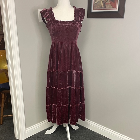 Hill House Dresses & Skirts - Hill House Ellie Nap Dress Red Burgundy Velvet Large Maxi Midi Sleeveless